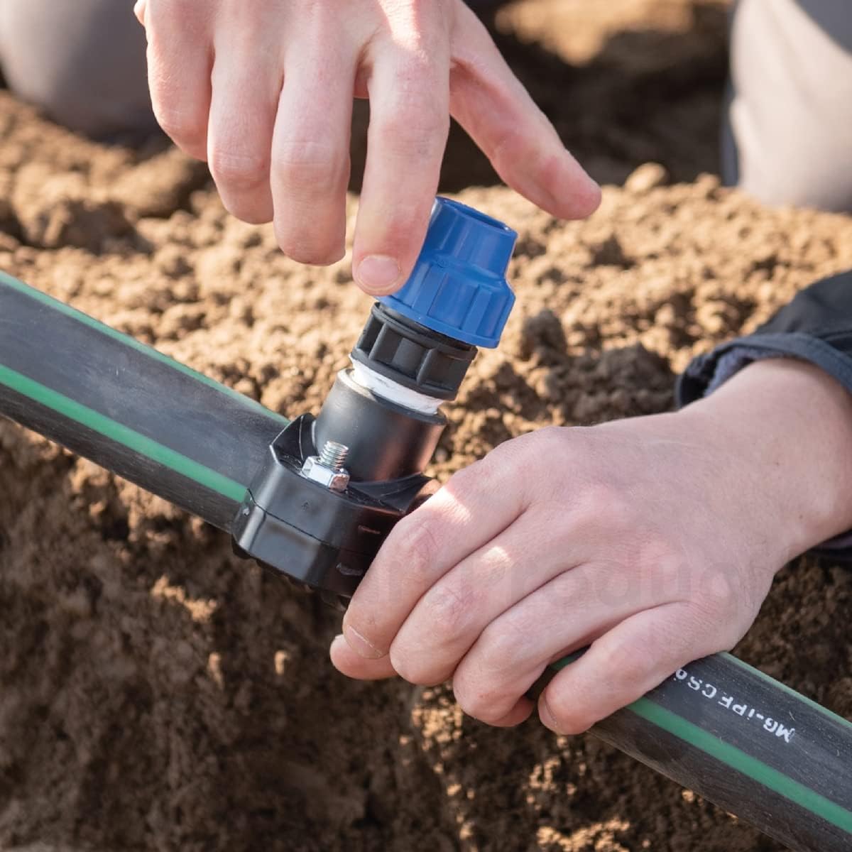 PP Wandwinkel mit Innengewinde 25mm x 3/4 Zoll Verschraubung für PE Rohr PN16 DVGW Trinkwasser zertifiziert – 25 mm Klemmverbinder Kupplung für PE80 PE100 Rohren - 1 Stück