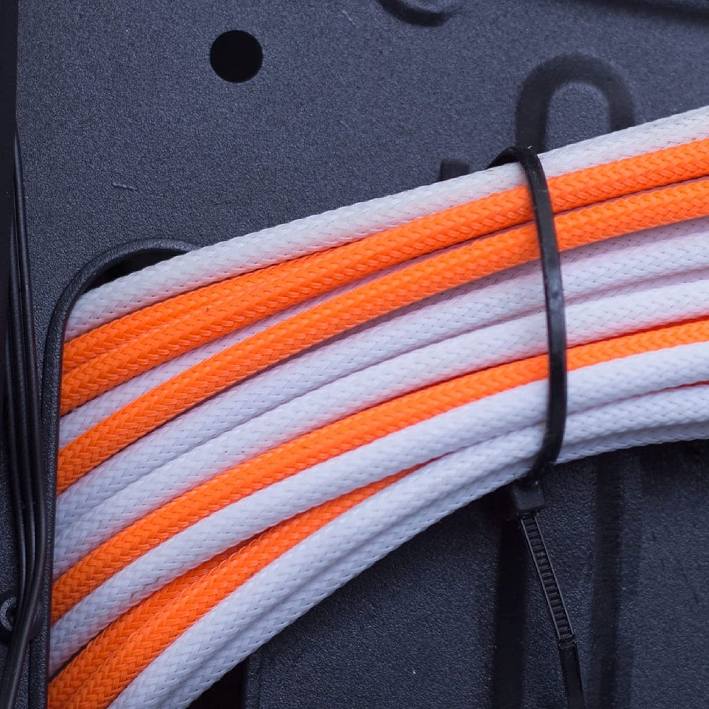 intervisio Kabelbinder 300mm x 3,6mm, Farbe Schwarz, UV-beständig, Universalbinder, 100 Stück