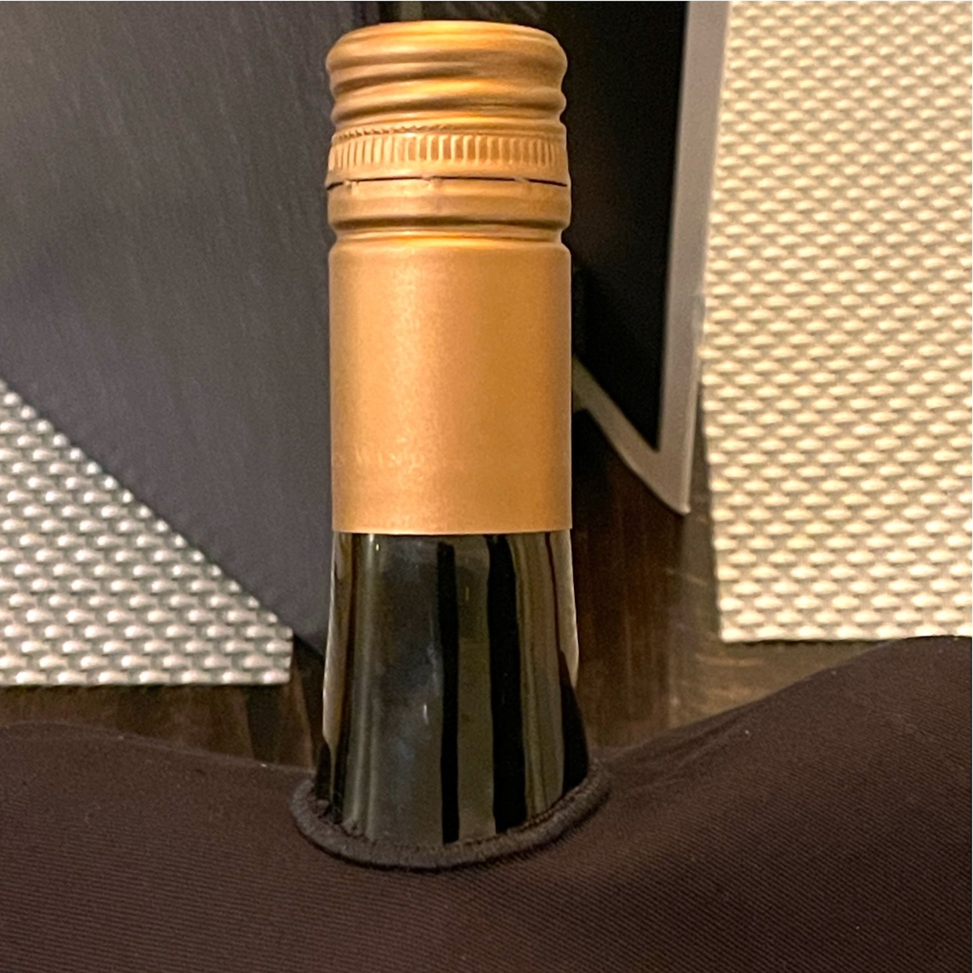 Weinservietten – Wein- Champagner- oder Sektserviette mit Öffnung für Flaschenhals– Saugfähige – Ansicht 3